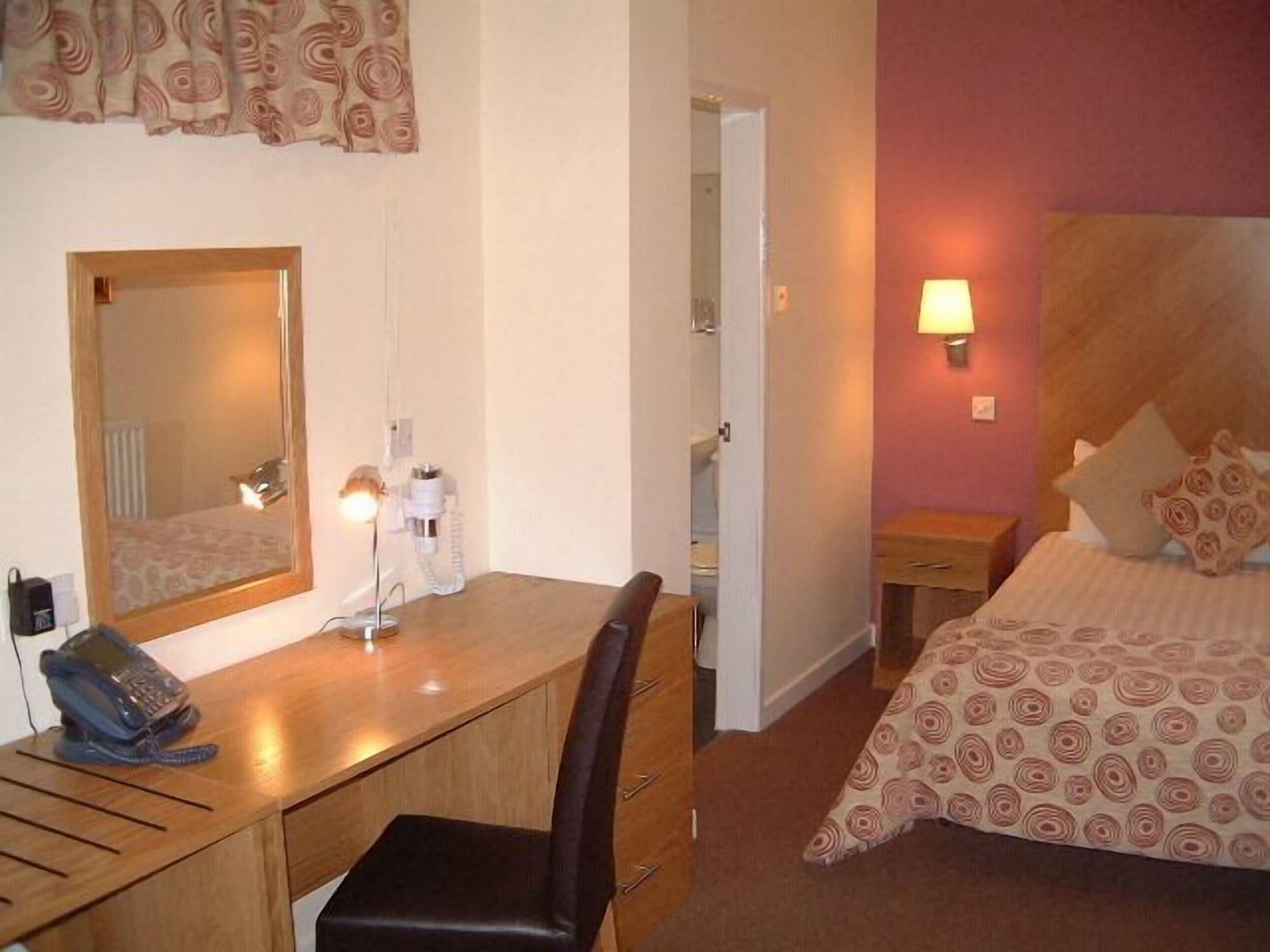 Ely House Hotel Wolverhampton Quarto foto